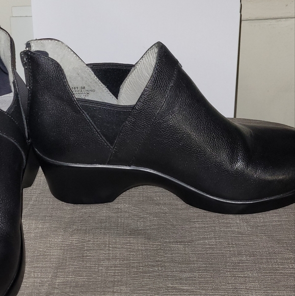 Alegria Natalee Black Chelsea Boot - Picture 4 of 6